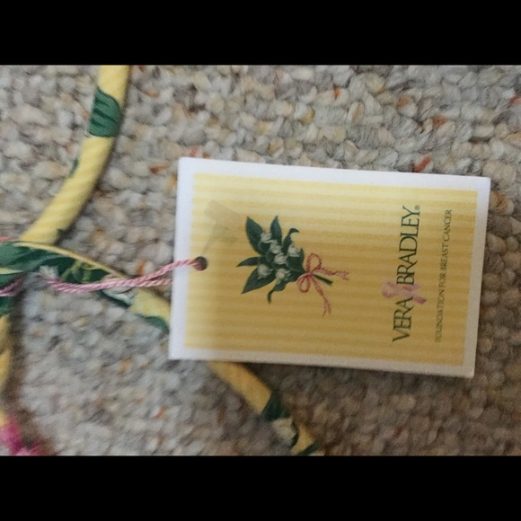 Vera Bradley, NWT floral bag W 9” L 6 1/2” - Picture 2 of 4